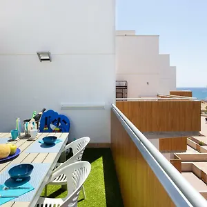 https://luxury-beachfront-penthouse.tenerifehoteles.net